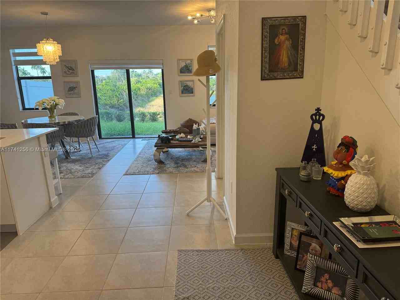 631 Nw 204th St - Photo 2 of 8