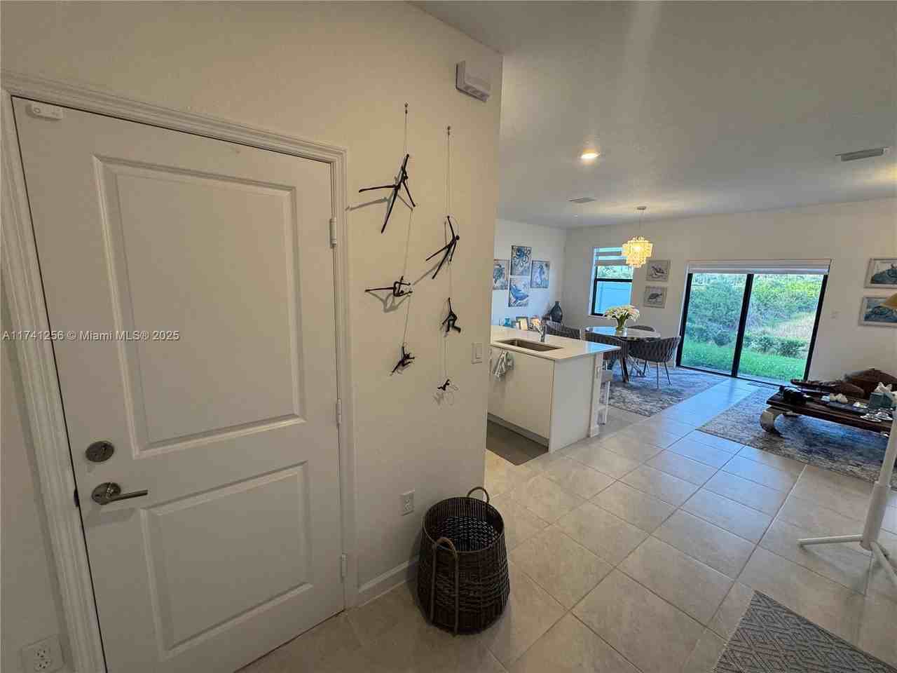 631 Nw 204th St - Photo 3 of 8