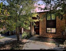 featured image of 3345 E Lloyd St