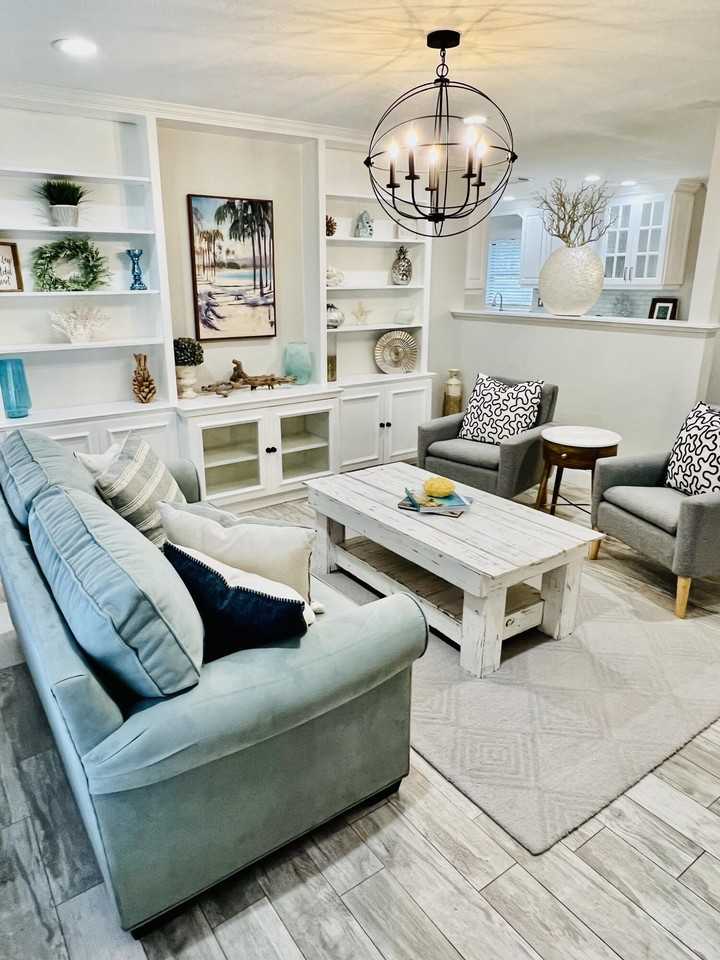 115 Northeast 18th Street - Photo 4 of 36