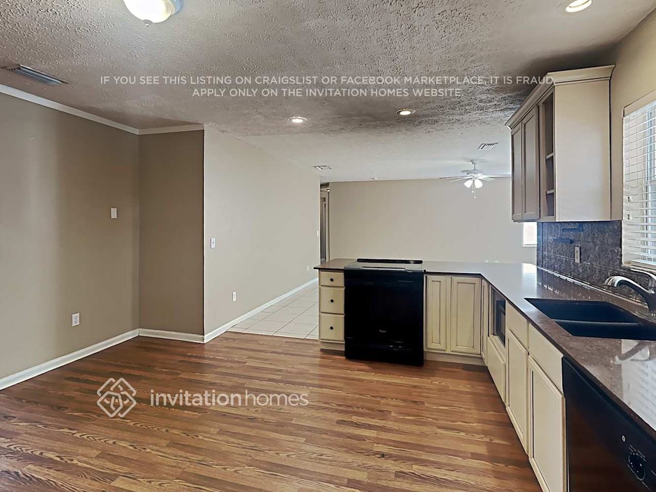 3827 Rolling Cir - Photo 5 of 21