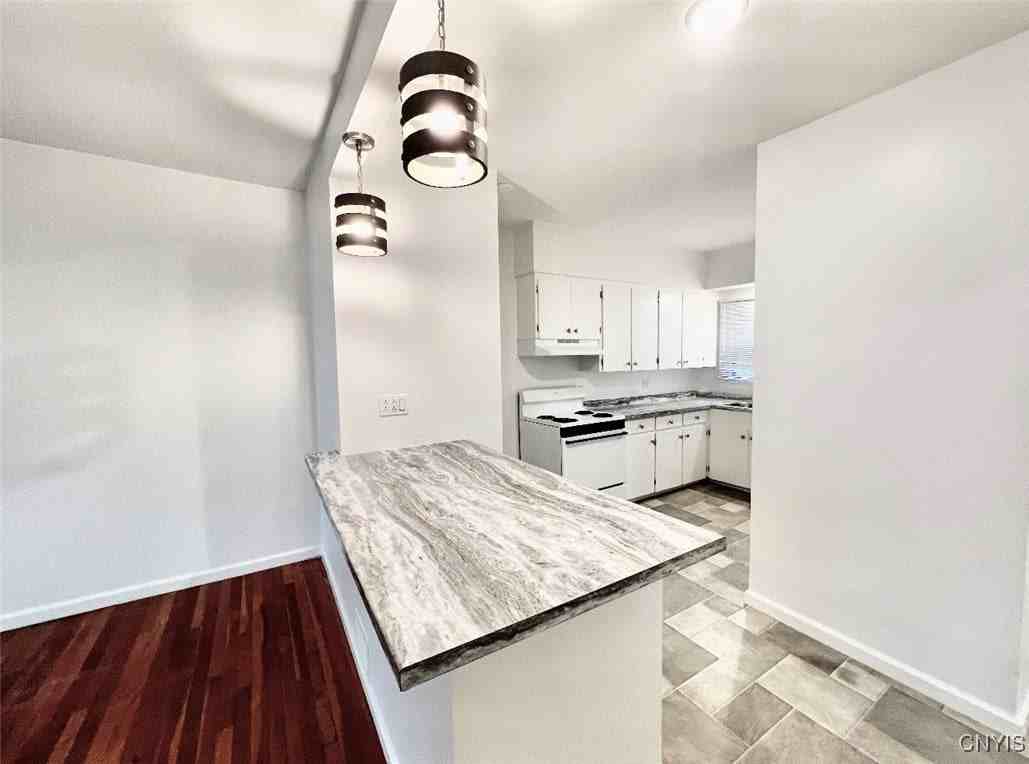 280 Cherry St - Photo 5 of 10