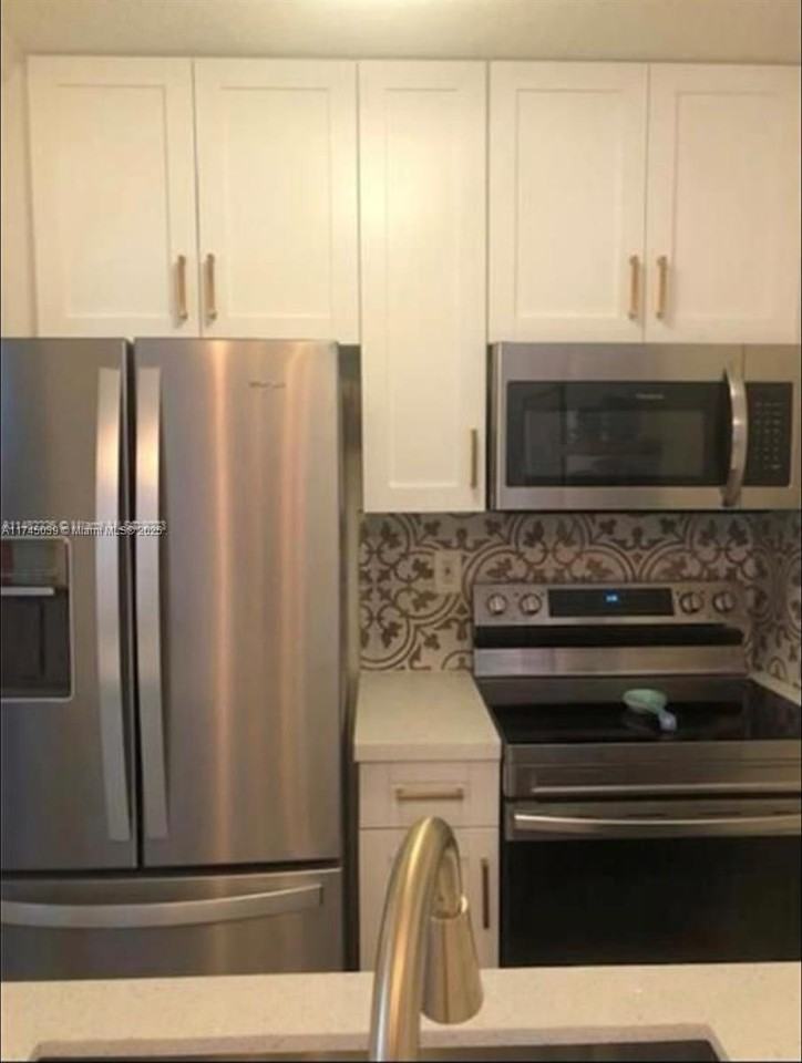 300 Madeira Ave ##102 - Photo 4 of 12