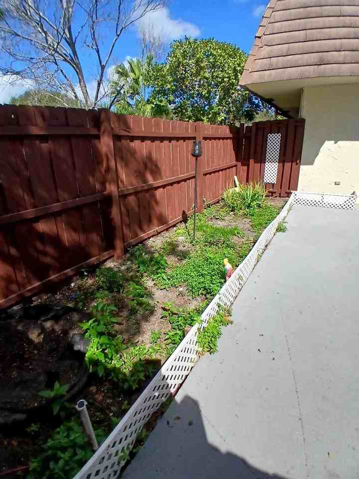 604 Miramar Ln - Photo 5 of 40