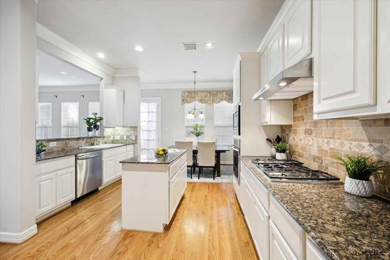 3019 W Park At Fairdale - Photo 6 of 20