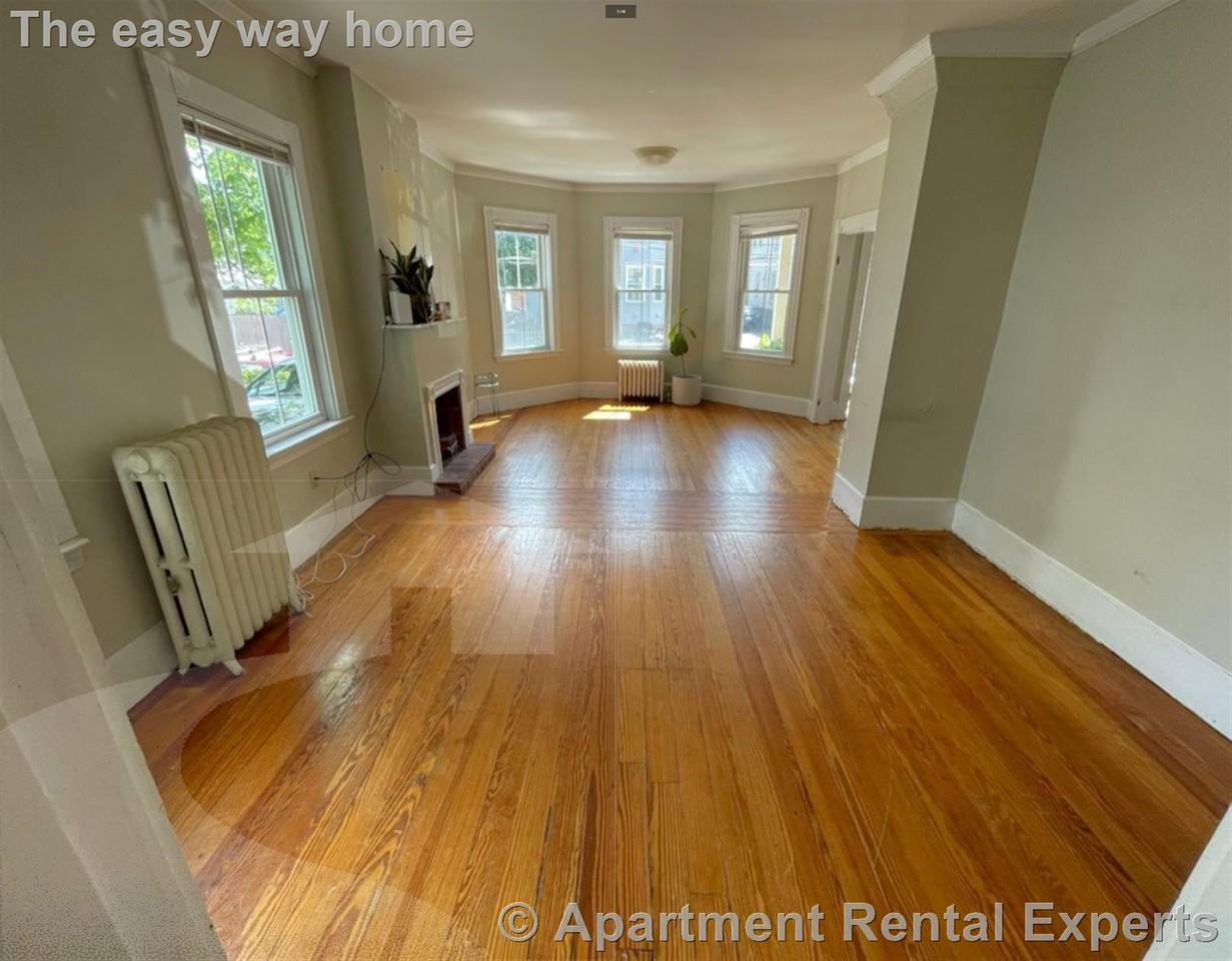 5 Durham St #1 - Photo 2 of 9