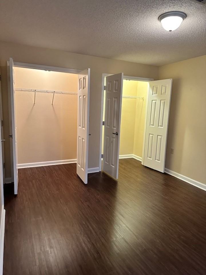 Bickford Square Apartments - Photo 7 of 12