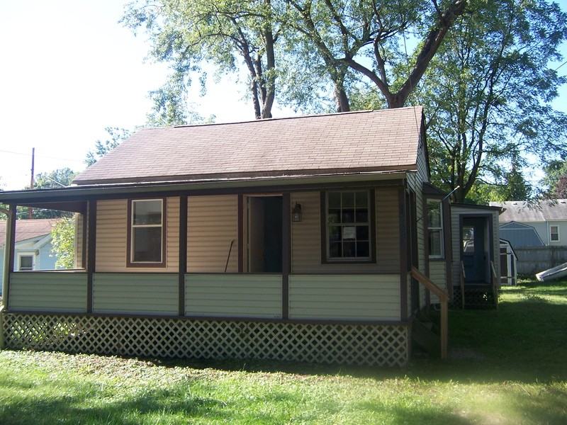 1230 Chestnut Dr - Photo 3 of 10