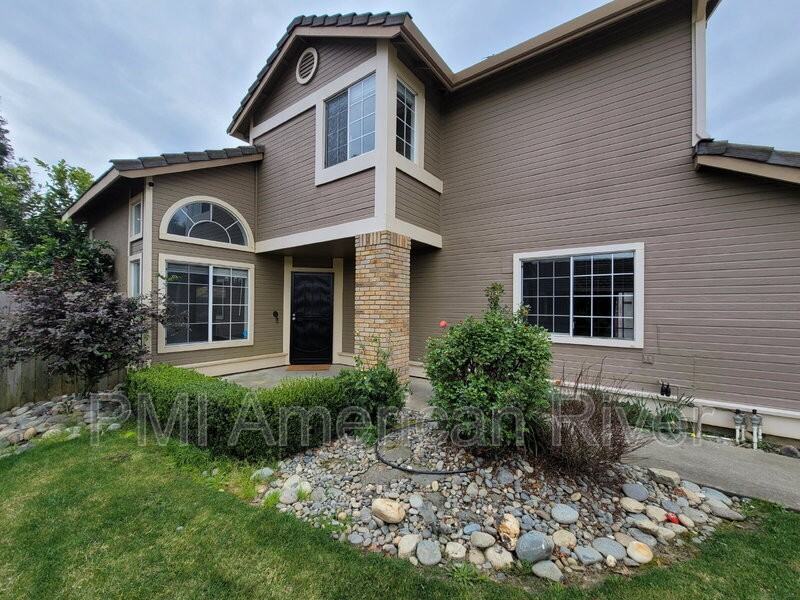 4118 Venice Ct - Photo 3 of 28