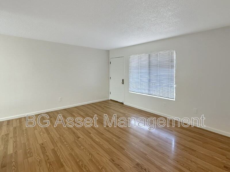 1610 Sanford Ave #3 - Photo 5 of 18