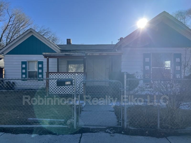 533 8th St - Photo 2 of 21