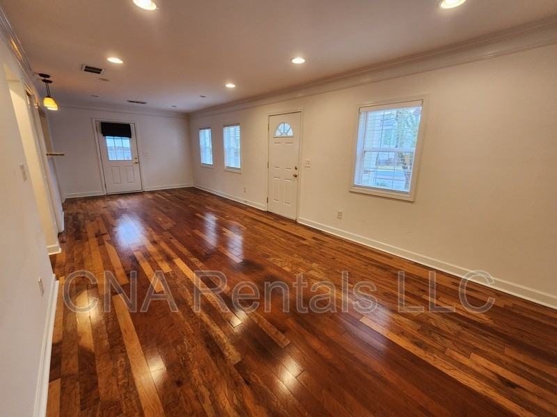 1021 Edie Ave Se - Photo 3 of 38