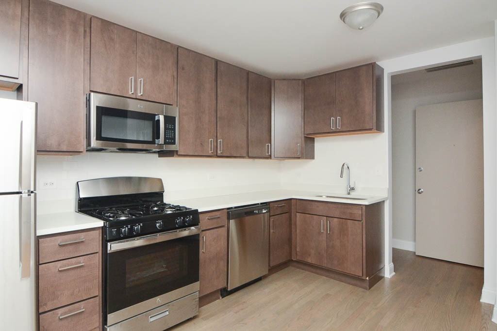 3405 W Fullerton Ave #2 - Photo 3 of 21