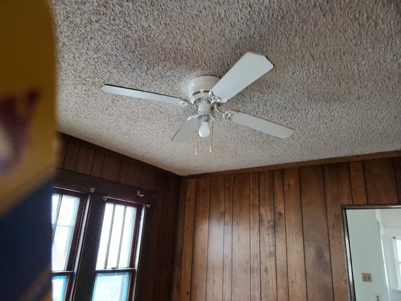 725 W Center St - Photo 2 of 10