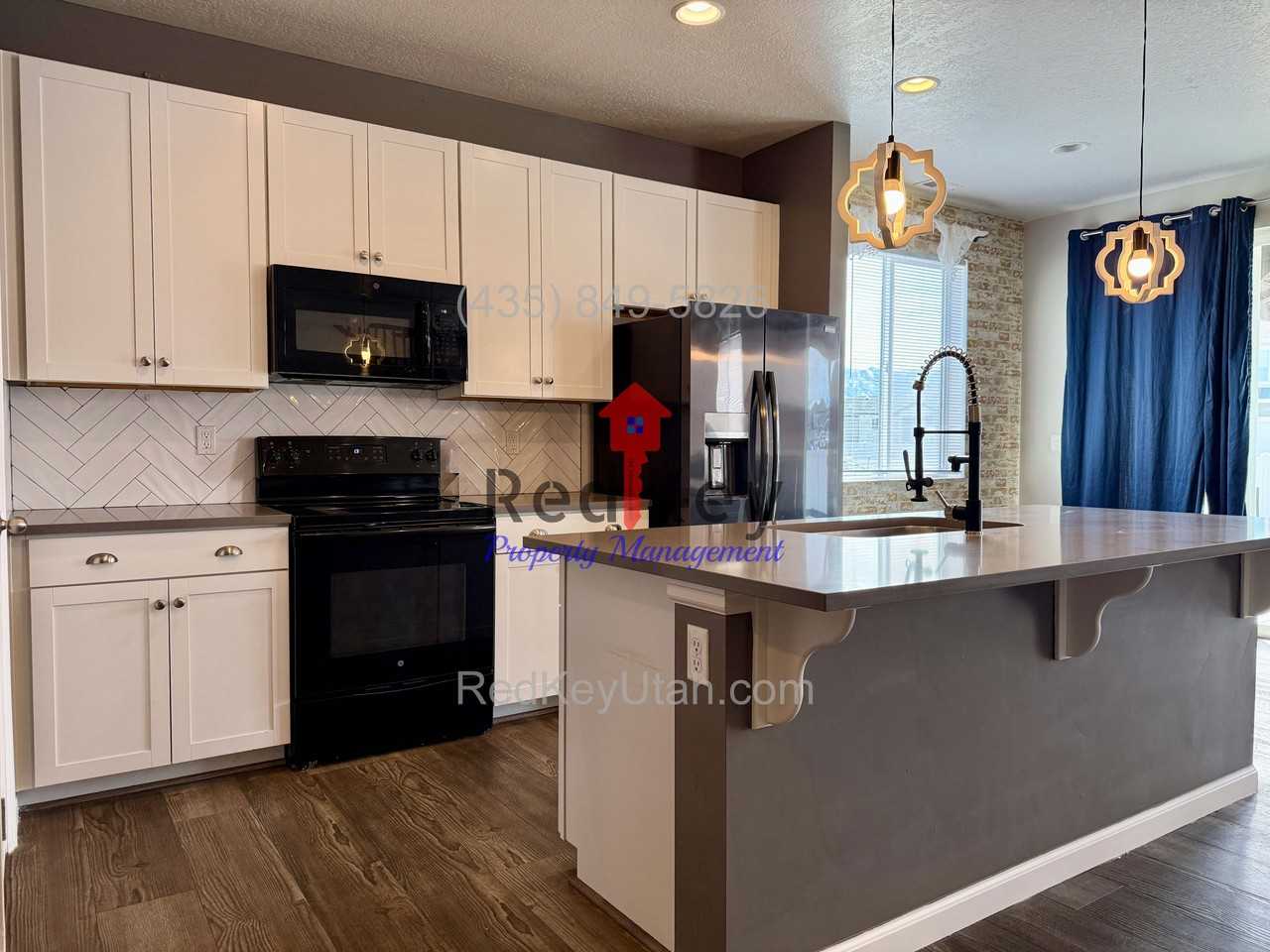 6451 Black Ridge Dr - Photo 3 of 27