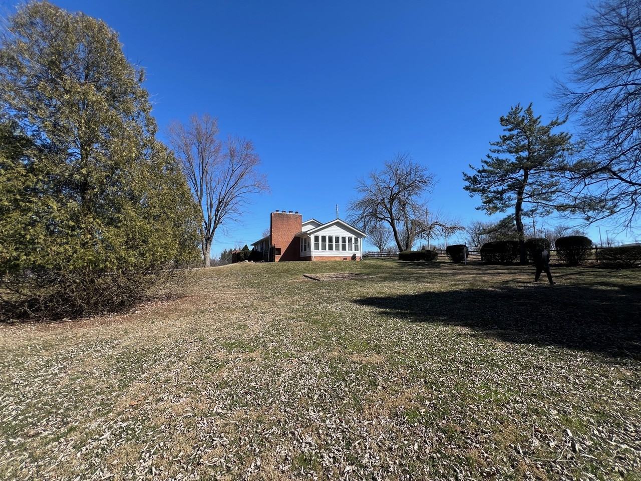 7419 Hayward Rd - Photo 5 of 18