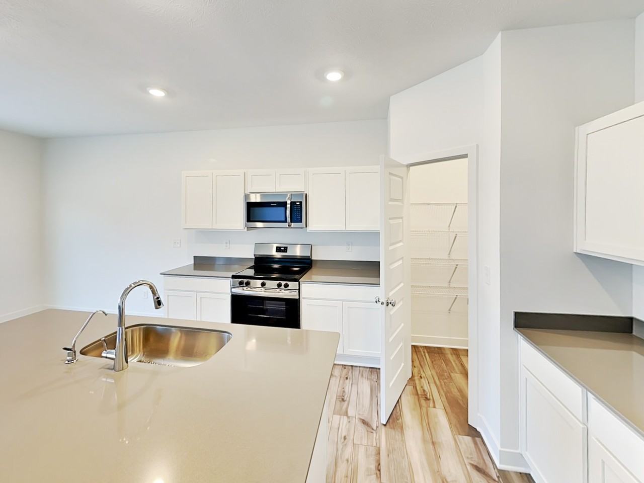 11710 Cotterill Way - Photo 4 of 16
