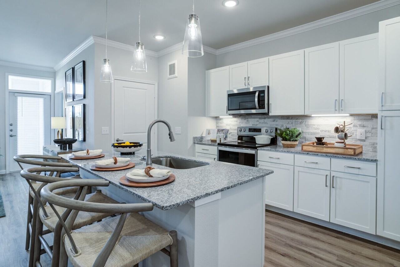 1945 Westview Blvd #AW1 - Photo 4 of 22