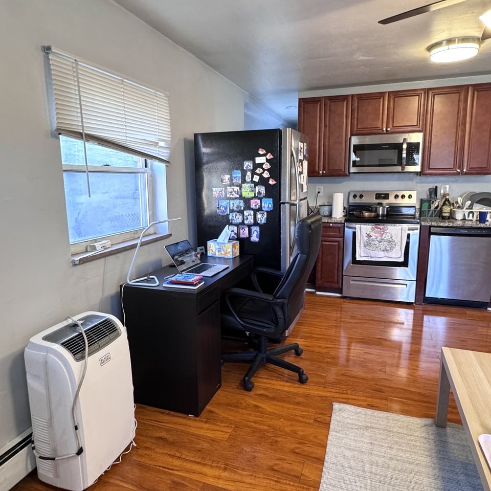 621 N Negley Ave #1B - Photo 2 of 12
