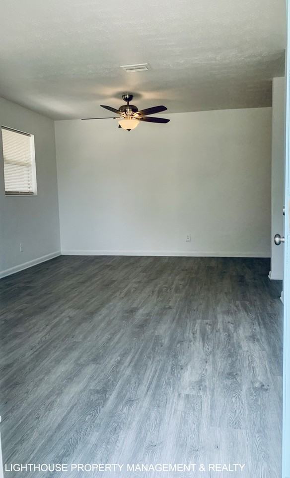 8532 Howell Dr - Photo 3 of 25