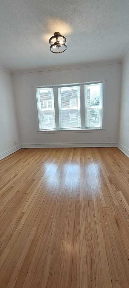 4640 - 4652 W Palmer Street - Photo 2 of 15