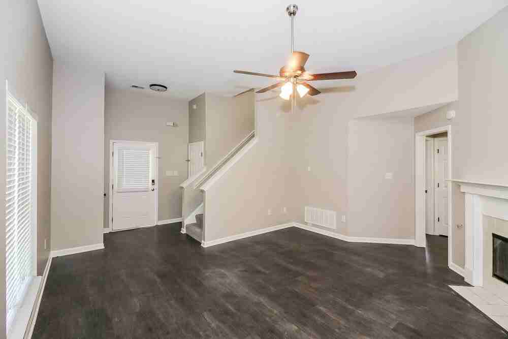 10678 Pecan Meadow Dr N - Photo 3 of 16