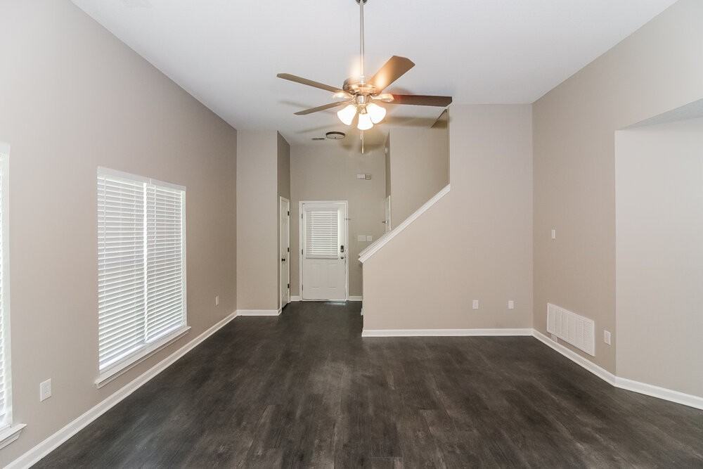 10678 Pecan Meadow Dr N - Photo 6 of 16