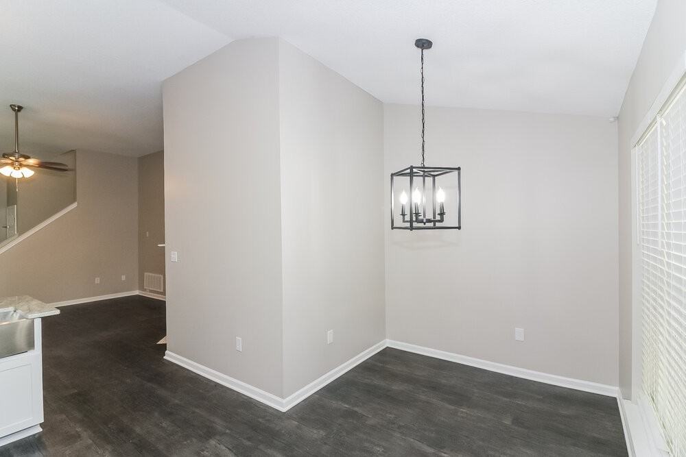 10678 Pecan Meadow Dr N - Photo 7 of 16