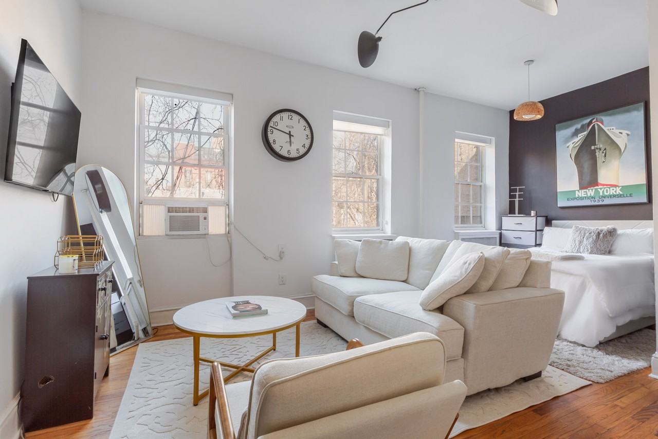 333 W 11th St #1055584P - Photo 5 of 15