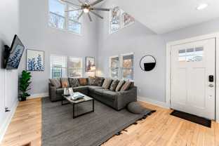 Clay St Ne - Photo 1 of 1