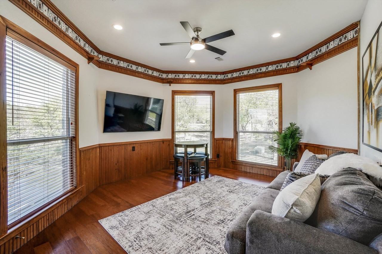 2161 Wynn Joyce Road - Photo 4 of 50