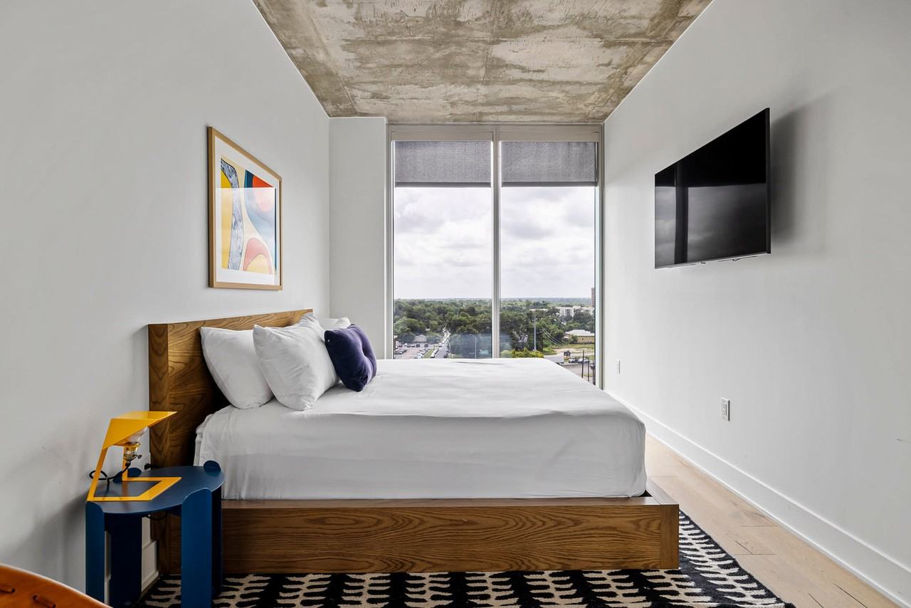 48 East Ave #1028541P - Photo 3 of 32