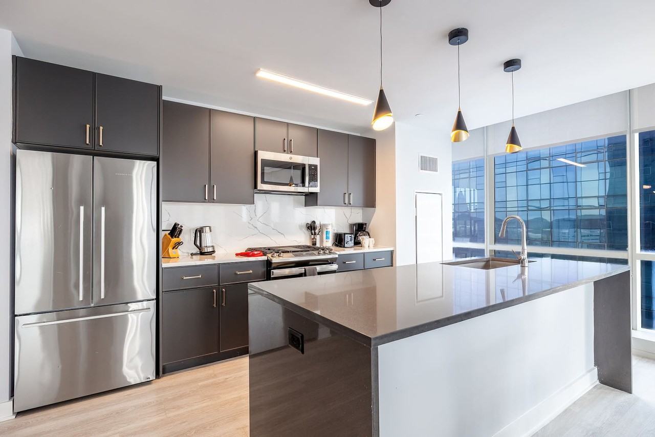 333 Huguenot Street - Photo 7 of 33