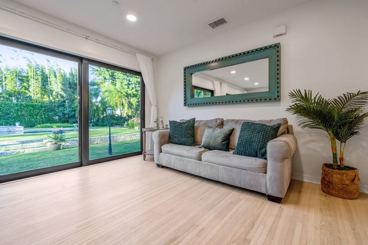 915 Northwest 20th Street #1044516P - Photo 2 of 50