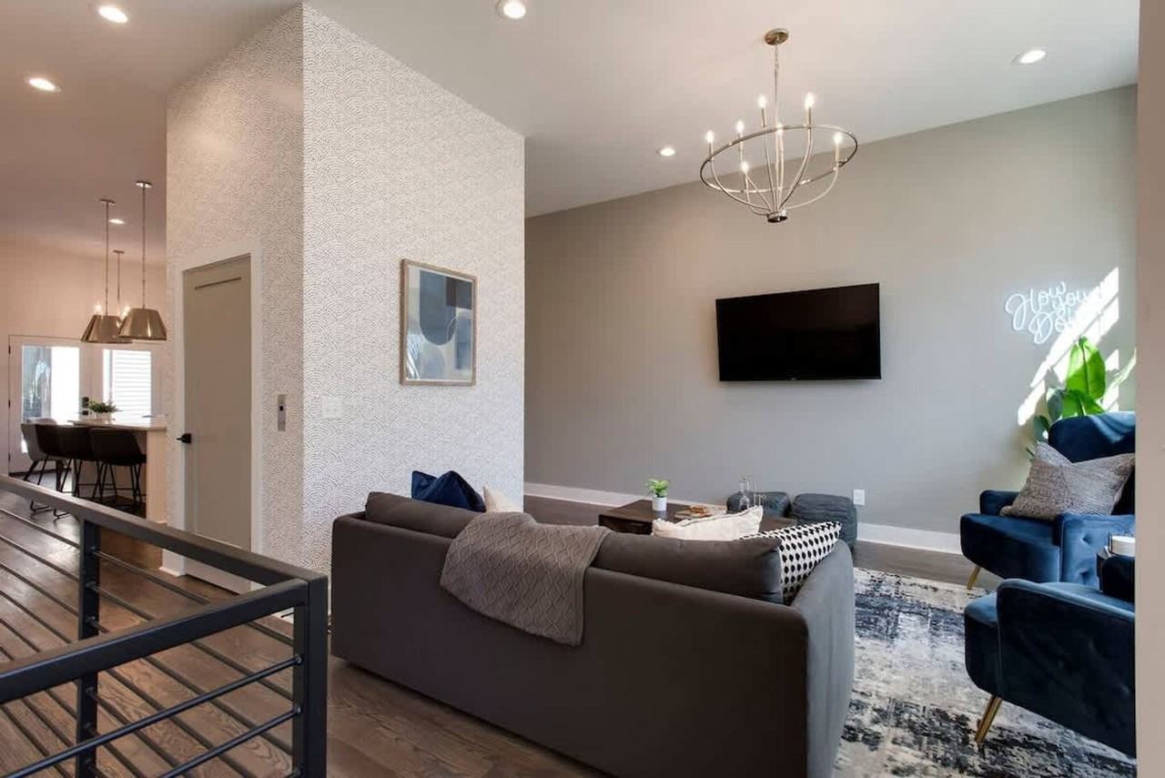 3206 West End Circle - Photo 3 of 50