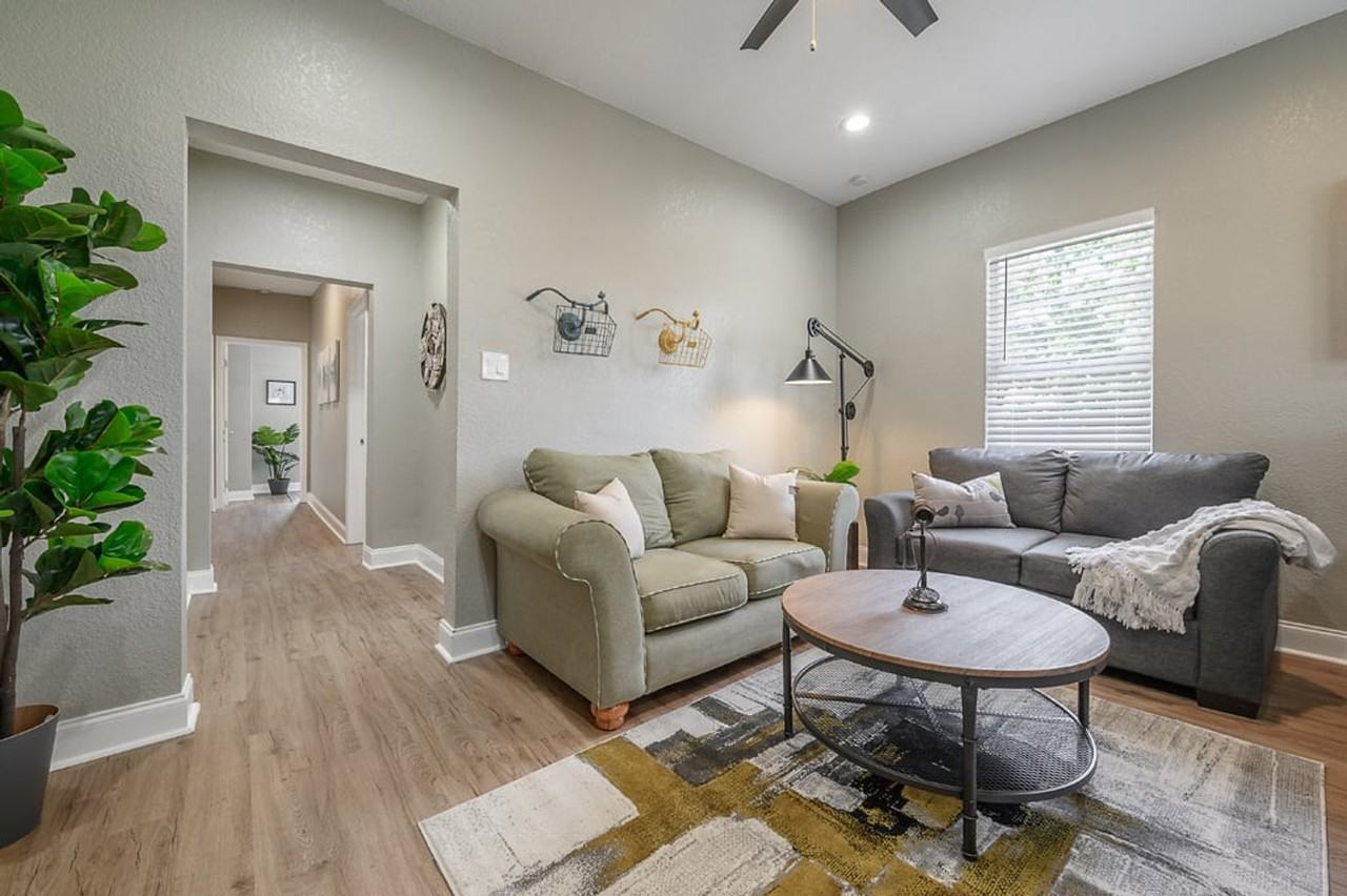 2501 West North B Street - Photo 3 of 37