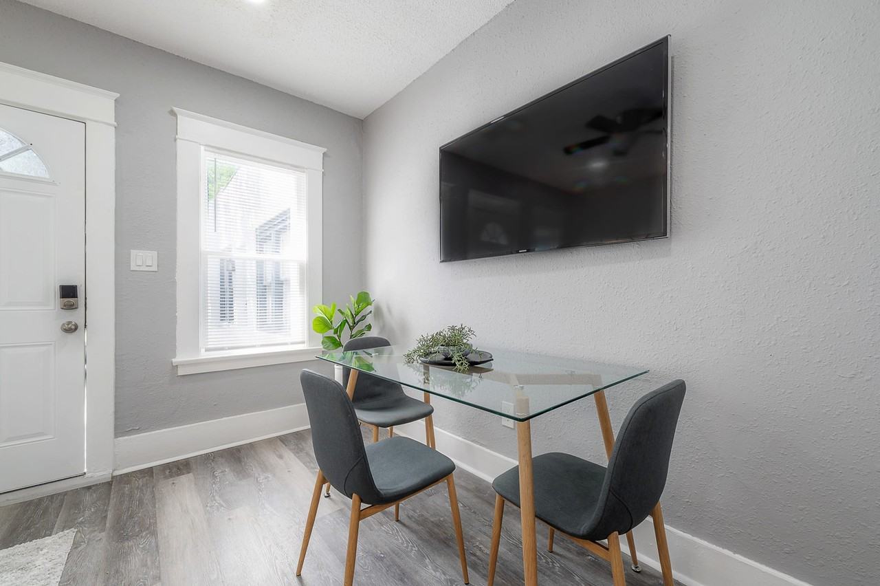 517 W Idlewild Ave #1053146P - Photo 3 of 25