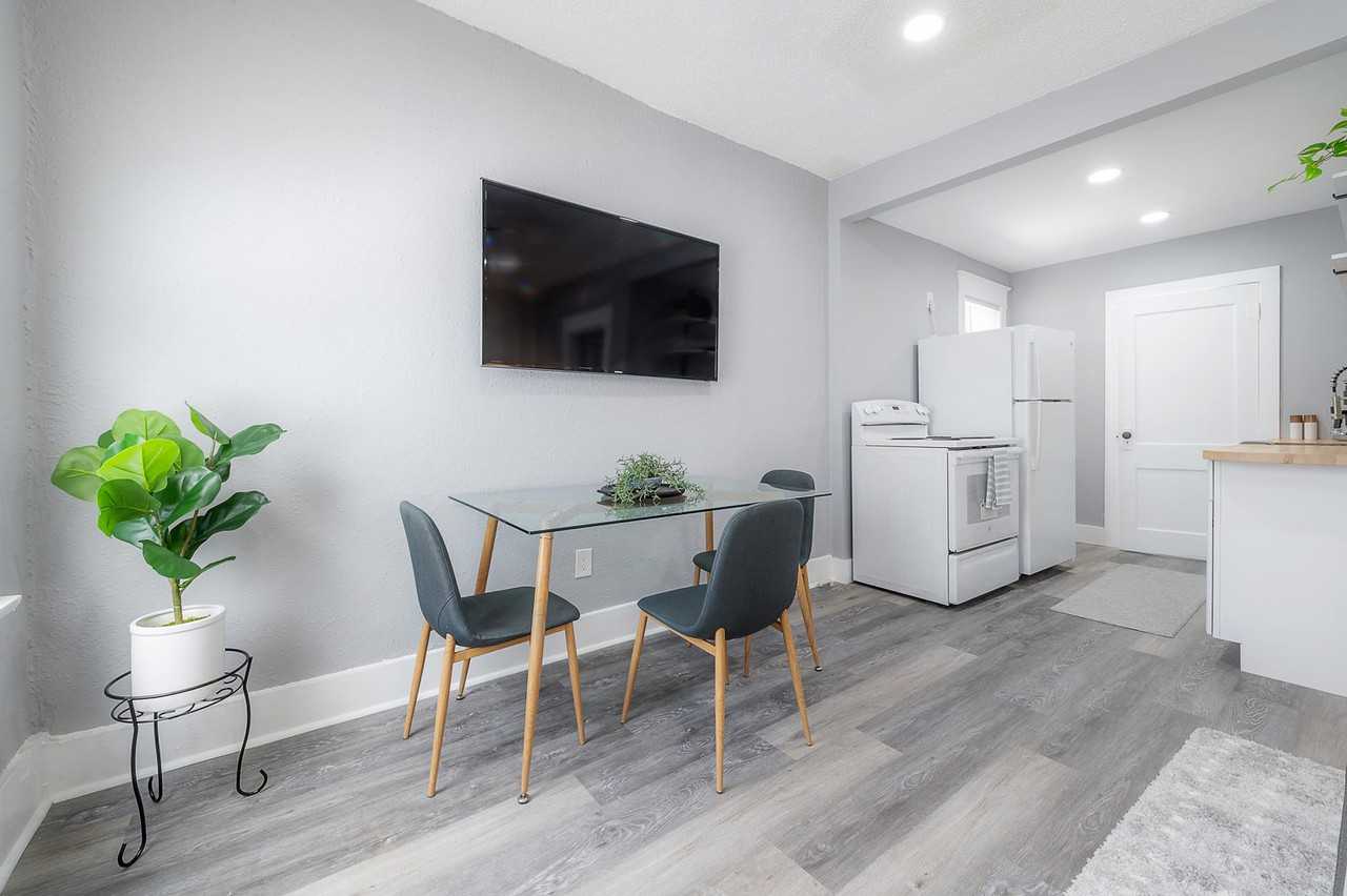 517 W Idlewild Ave #1053146P - Photo 6 of 25