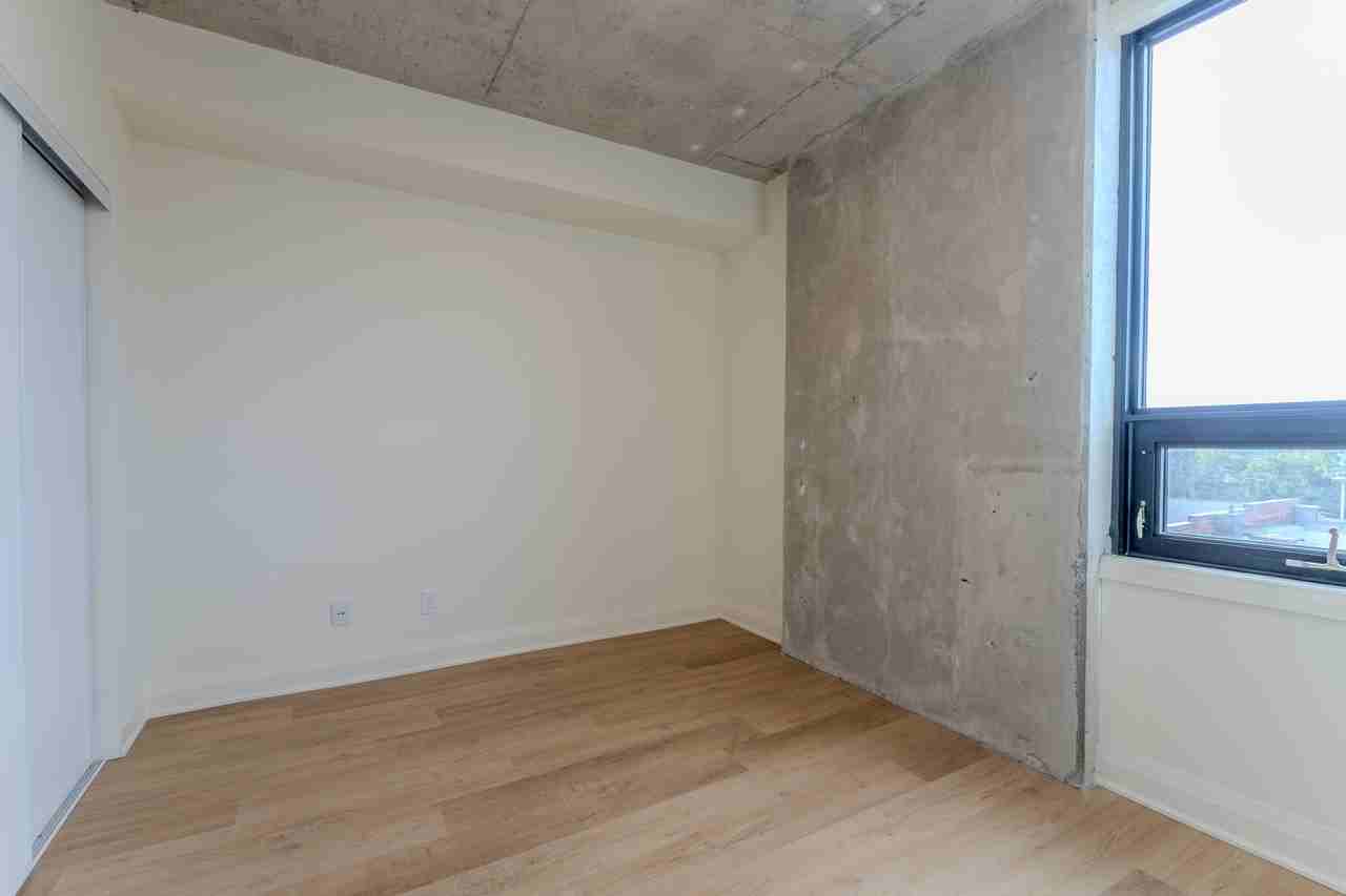 11 Robert Street #404 - Photo 4 of 8