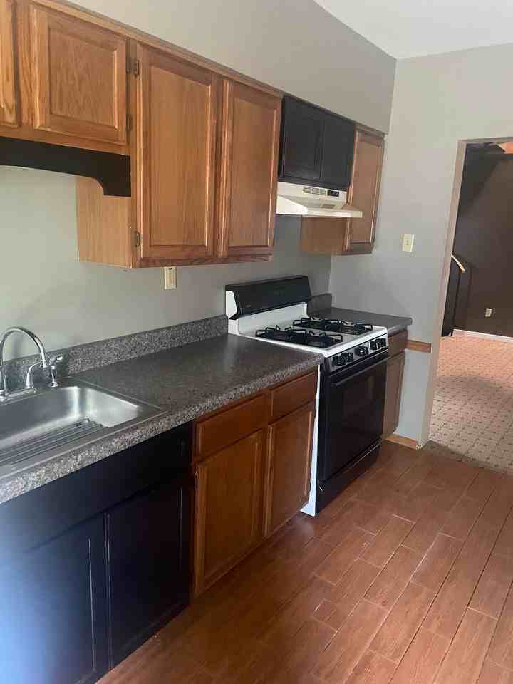 221 5th St #2 - Photo 7 of 23