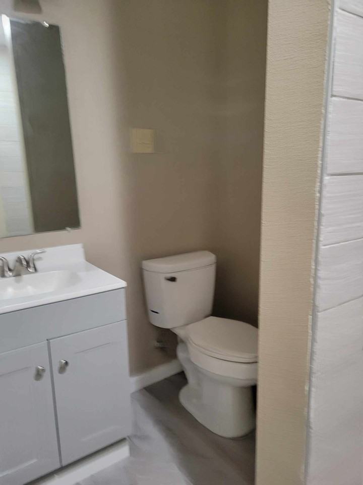 6208 Washington Ave - Photo 3 of 10