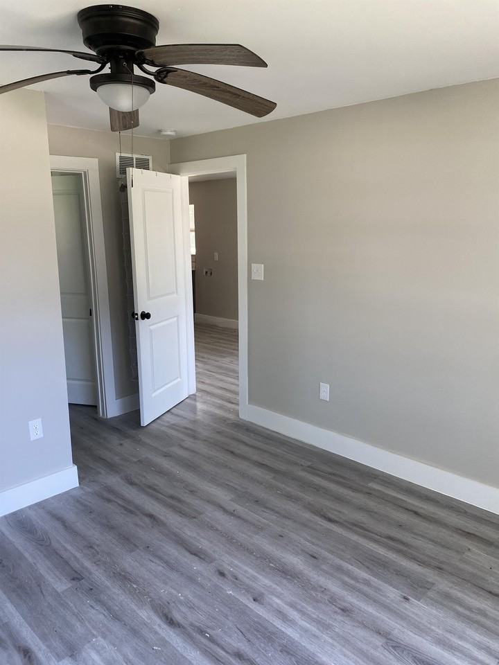 521 East Jackson Street #B - Photo 5 of 20