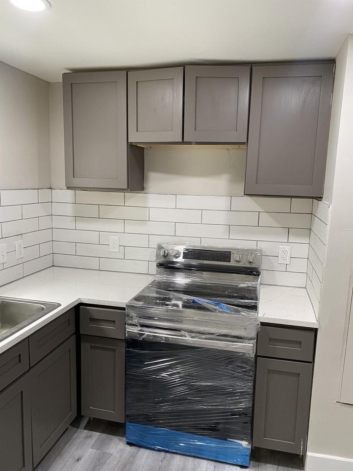 521 E Jackson St #B - Photo 3 of 20