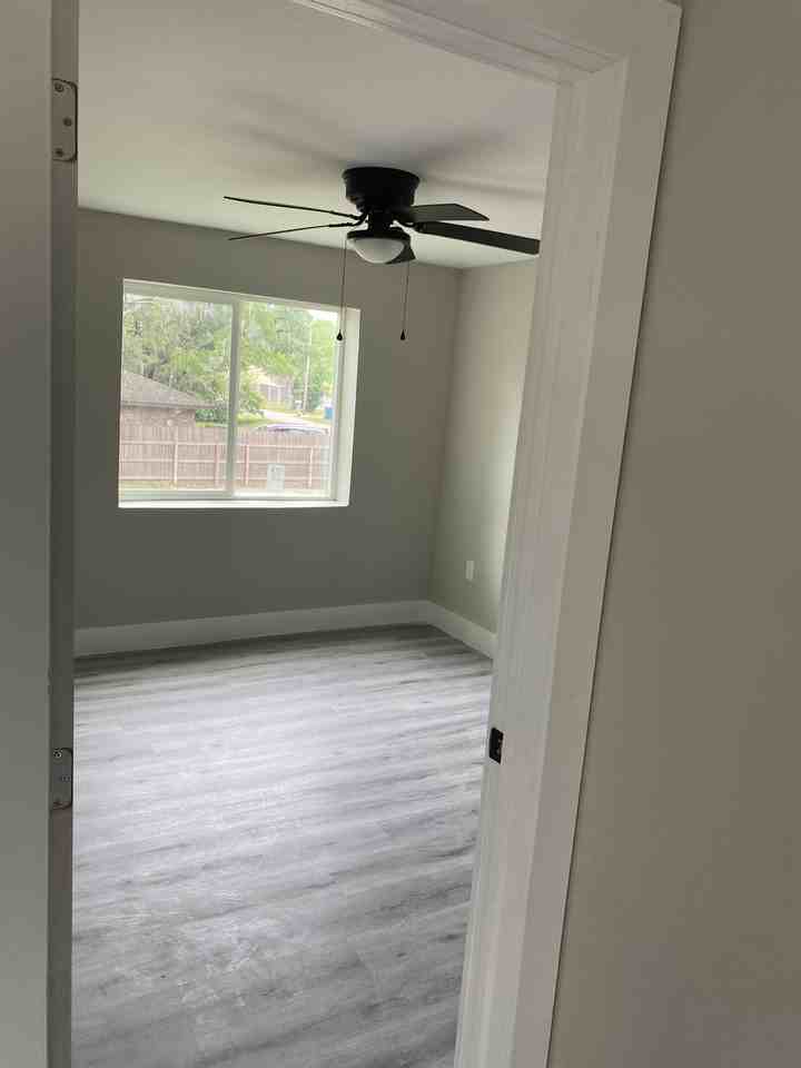 521 East Jackson Street #B - Photo 2 of 20