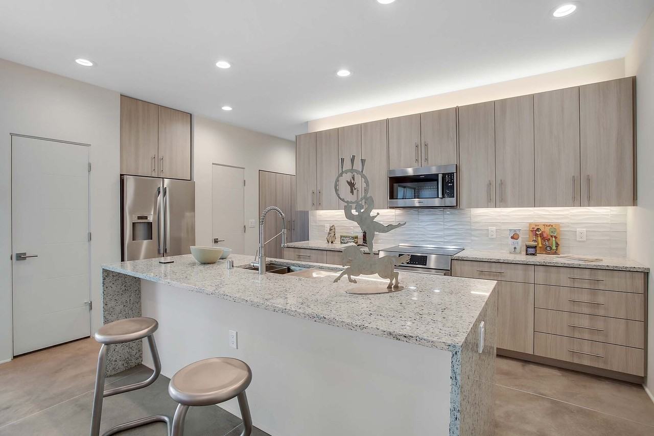 1508 San Patricio Ave Sw - Photo 2 of 47