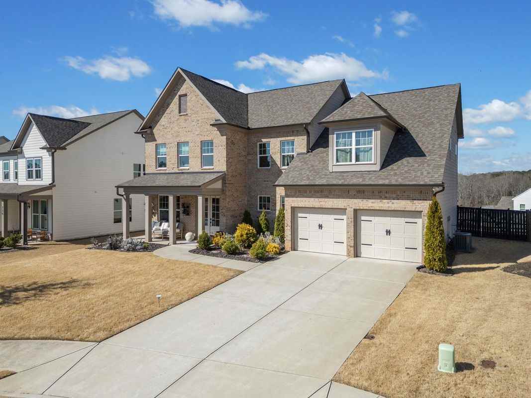 734 Bridgeview Dr - Photo 2 of 27