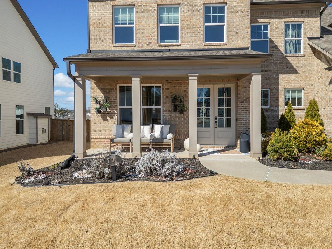 734 Bridgeview Dr - Photo 3 of 27