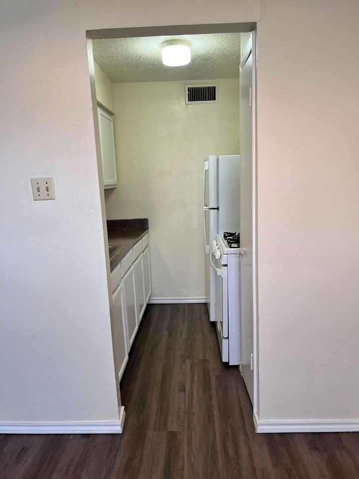 Kings Square - Photo 4 of 22