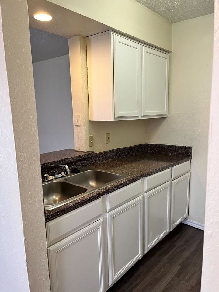 Kings Square - Photo 5 of 22