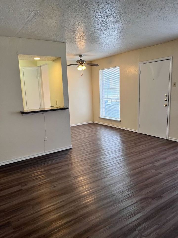 Kings Square - Photo 6 of 22